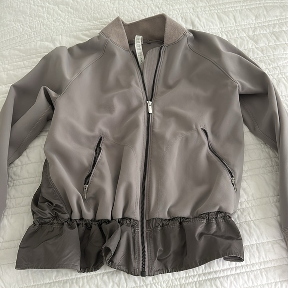 Lululemon Jacket - Picture 2 of 6